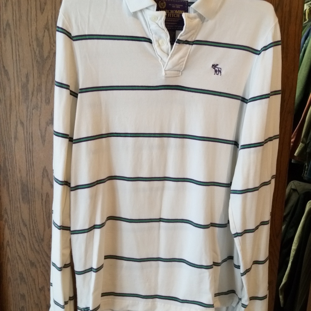 Long sleeve knit shirt